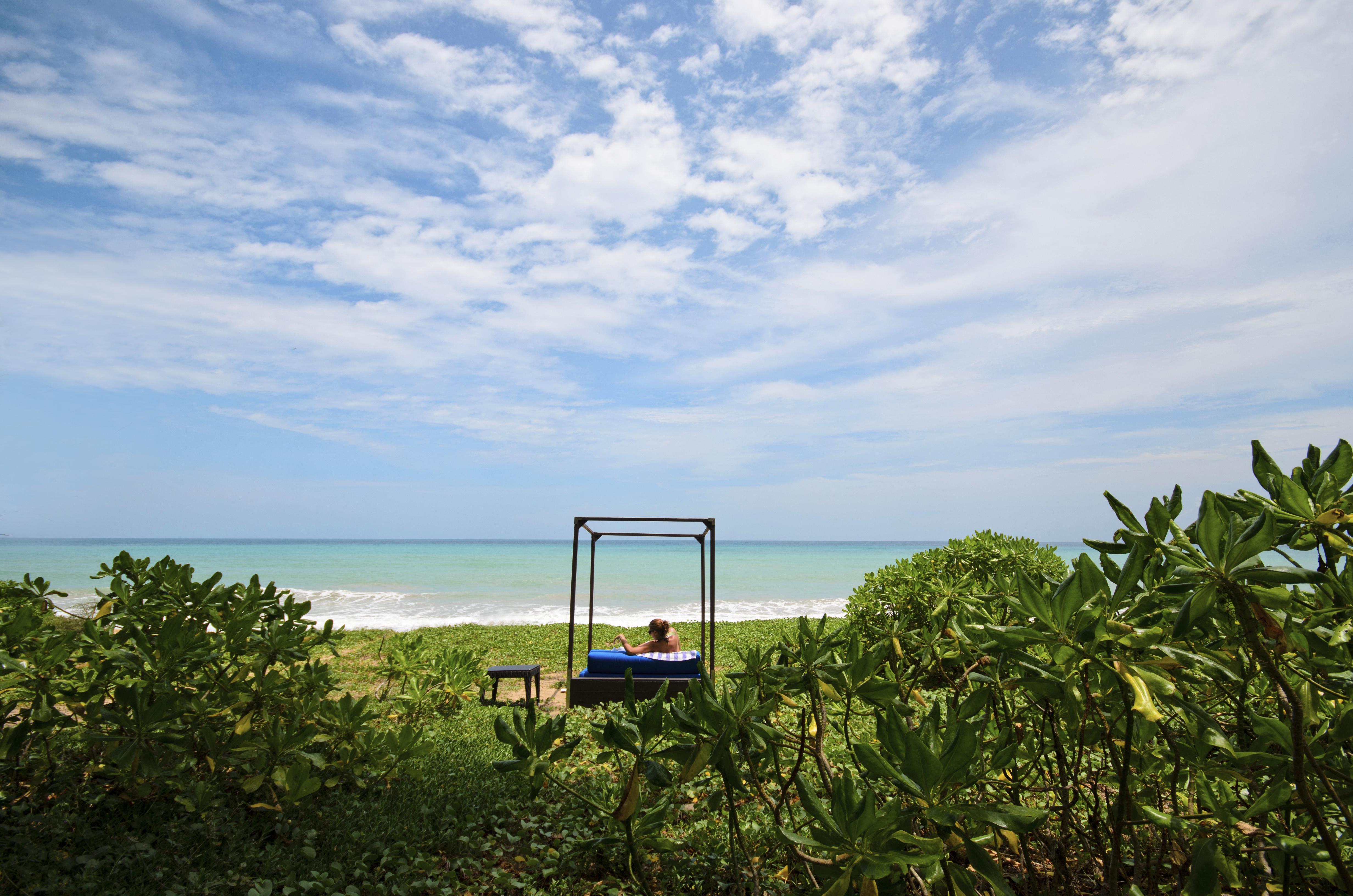 Le Meridien Phuket Mai Khao Beach Resort Exterior foto